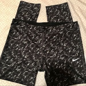 Printed Nike leggings